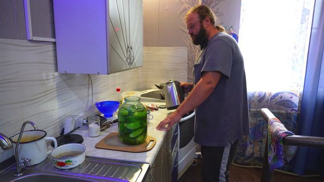 ВЗЛЕТИТ ИЛИ НЕТ Мариную огурцы сам смотреть онлайн