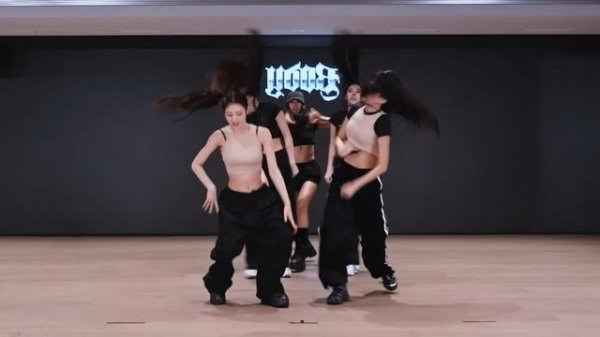 MEOVV- 'BODY' Dance Practice Mirrored