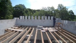 Дом из газоблока, своими руками. Второй этаж армирование пятый ряд.