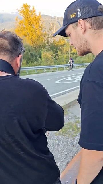 Сказ о том как электроскутер не везет двоих в гору) смотреть онлайн