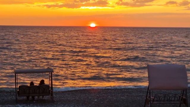 Закат в Сочи в реальном времени 3 минуты 22 секунды смотреть онлайн