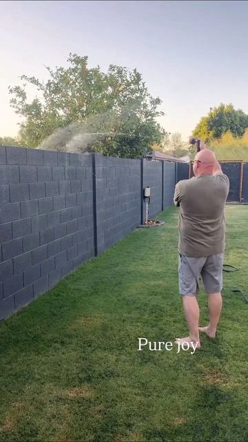 Мы сами заводим друзей, сами создаем врагов, и лишь наши соседи - от Бога. ✏️ Гилберт Kит Честертон смотреть онлайн