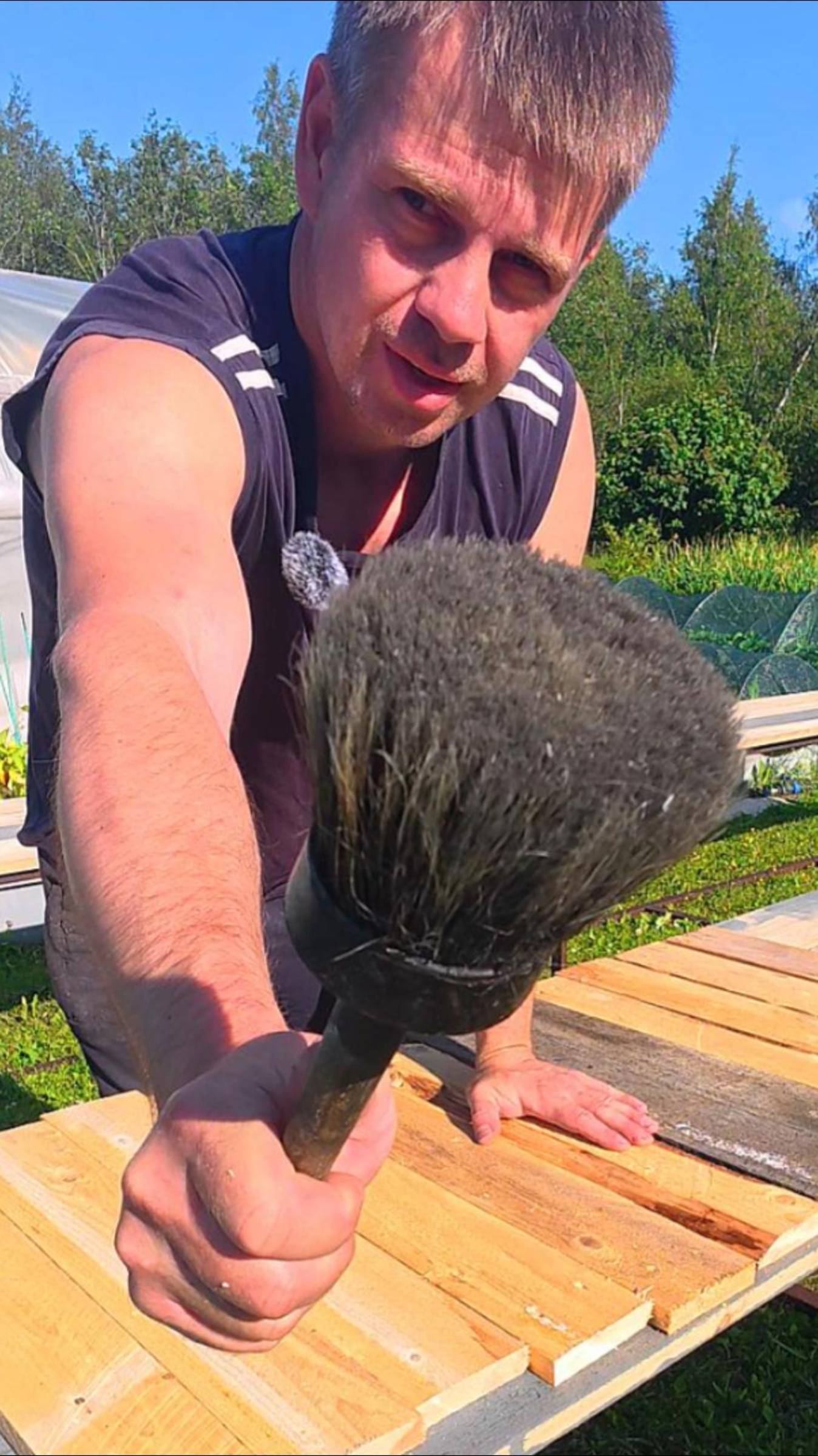 Как красить доски резиновой краской ? смотреть онлайн