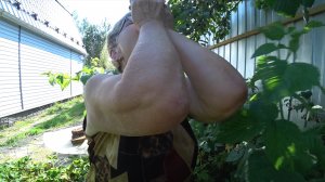 По малину в сад пойдём… Женя защитница 🤣