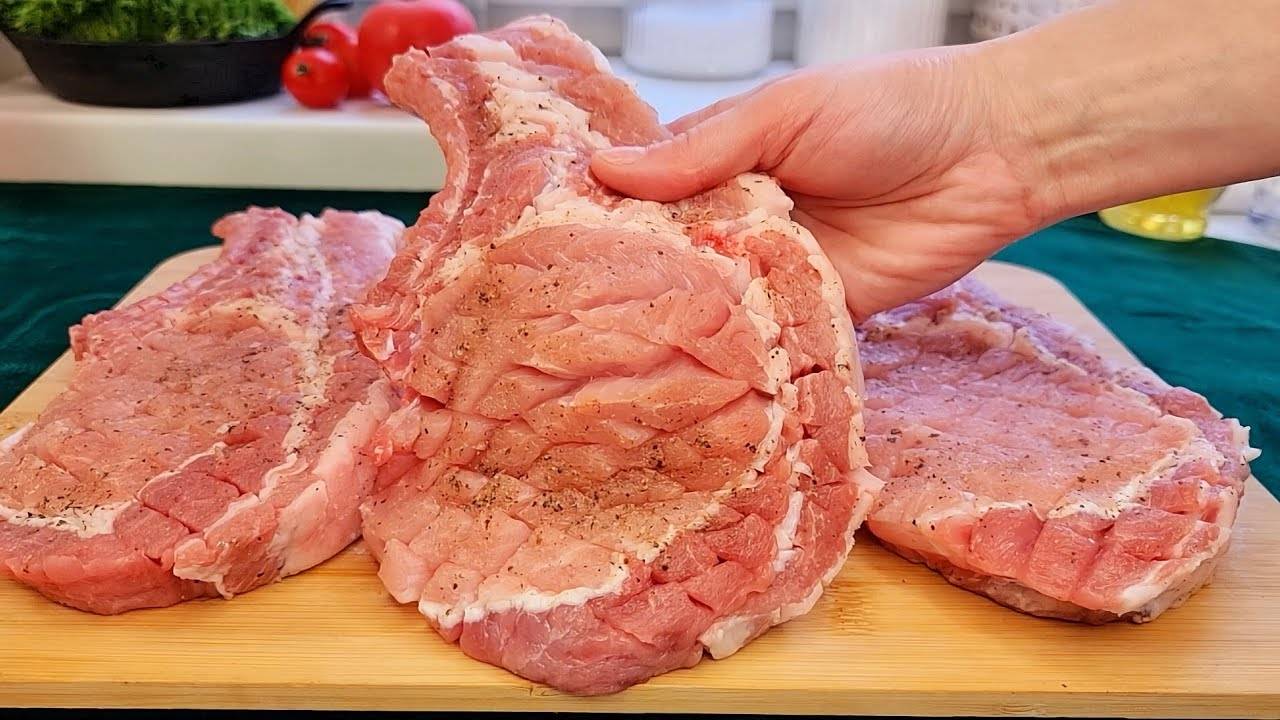 ОБАЛДЕННЫЕ СТЕЙКИ из СВИНИНЫ! По этому рецепту мясо получается нежным, сочным и очень вкусным. смотреть онлайн