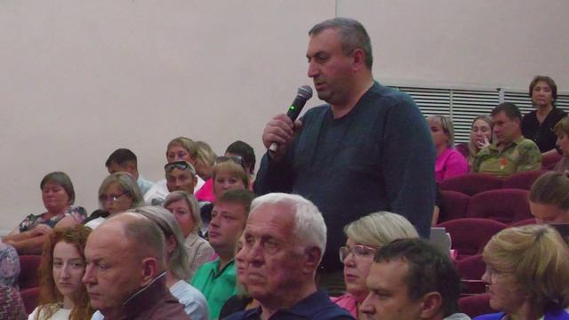 Встреча главы региона с жителями смотреть онлайн