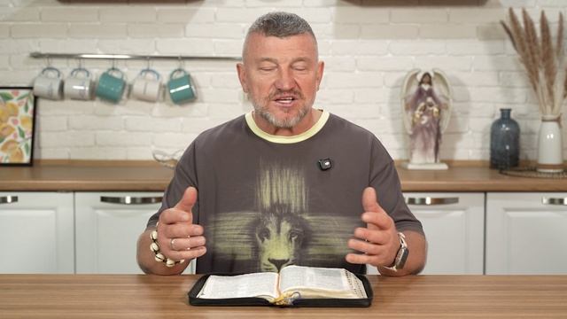 Прикосновение. 30 августа Епископ Олег Тихонов. Слово, меняющее жизнь. смотреть онлайн