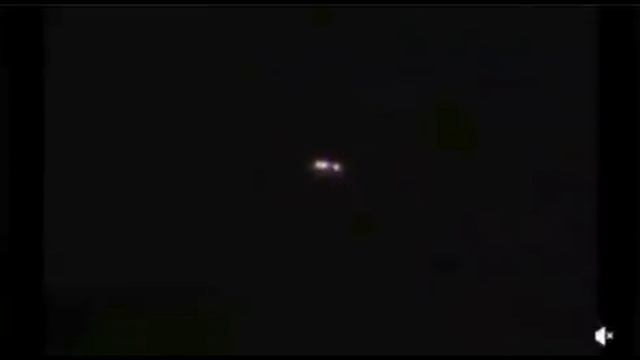 В Уругвае сняли большой чашеобразный объект с необычным свечением. смотреть онлайн