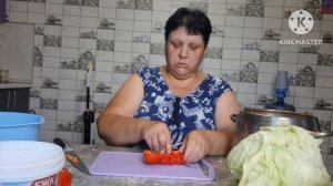 приготовила обед и переработала овощи вкусная солянка.