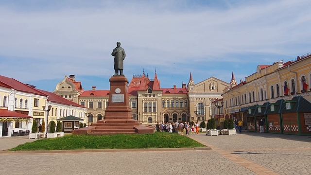 Красная площадь не только в Москве! Красная площадь в г. Рыбинске, изначально именовалась Торговой. смотреть онлайн