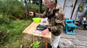 Поймал окуней. Приготовил на углях.  А съели без меня.