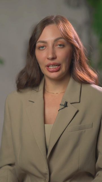 Доход лежа на диване