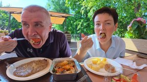 Мукбанг нагуляли ЗВЕРСКИЙ аппетит, подкрепились в СТОЛОВКЕ по ДИКИМ ЦЕНАМ в Петергоф! Болтаем и едим