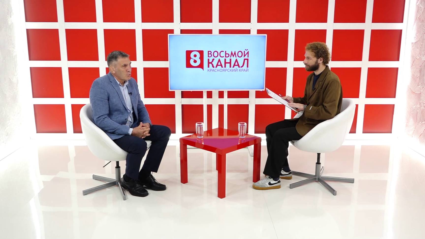 Интервью на «8 канале». Артур Лукава, Виталий Воронцов. смотреть онлайн