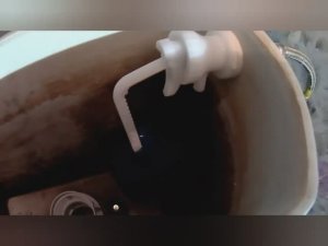 Замена арматуры сливного бачка унитаза.