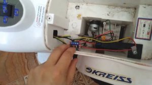 Ремонт детского мотоцикла Kreiss полиция. Установка Li-ion батарей и платы USB зарядки.