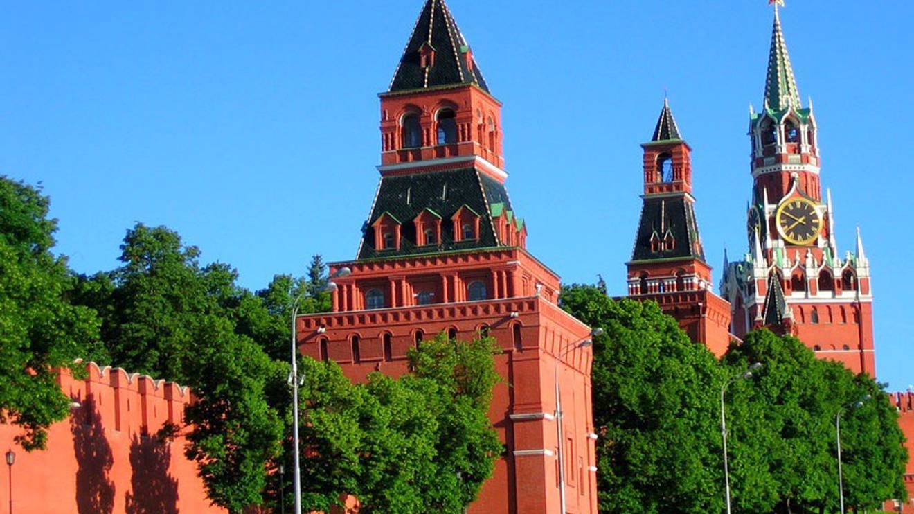 Прогулки по Москве. Башни Кремля. Вьетнамский фестиваль.