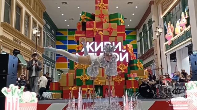 Заказать лучшее акробатическое шоу на праздник и мероприятие в Москве - Ледяная королева смотреть онлайн
