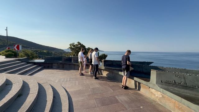 ВИД НА ЧЕРНОЕ МОРЕ ВОЗЛЕ СОЛДАТА