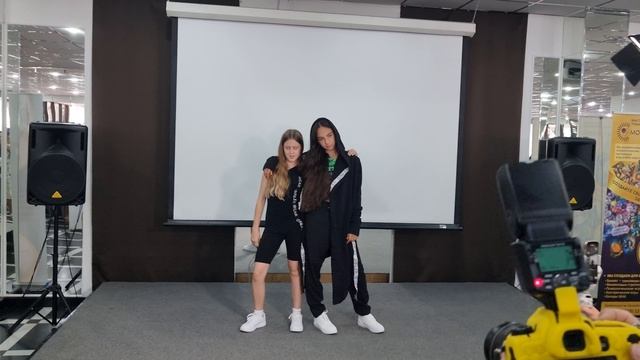 Ника и дизайнер Александр Почашев! смотреть онлайн