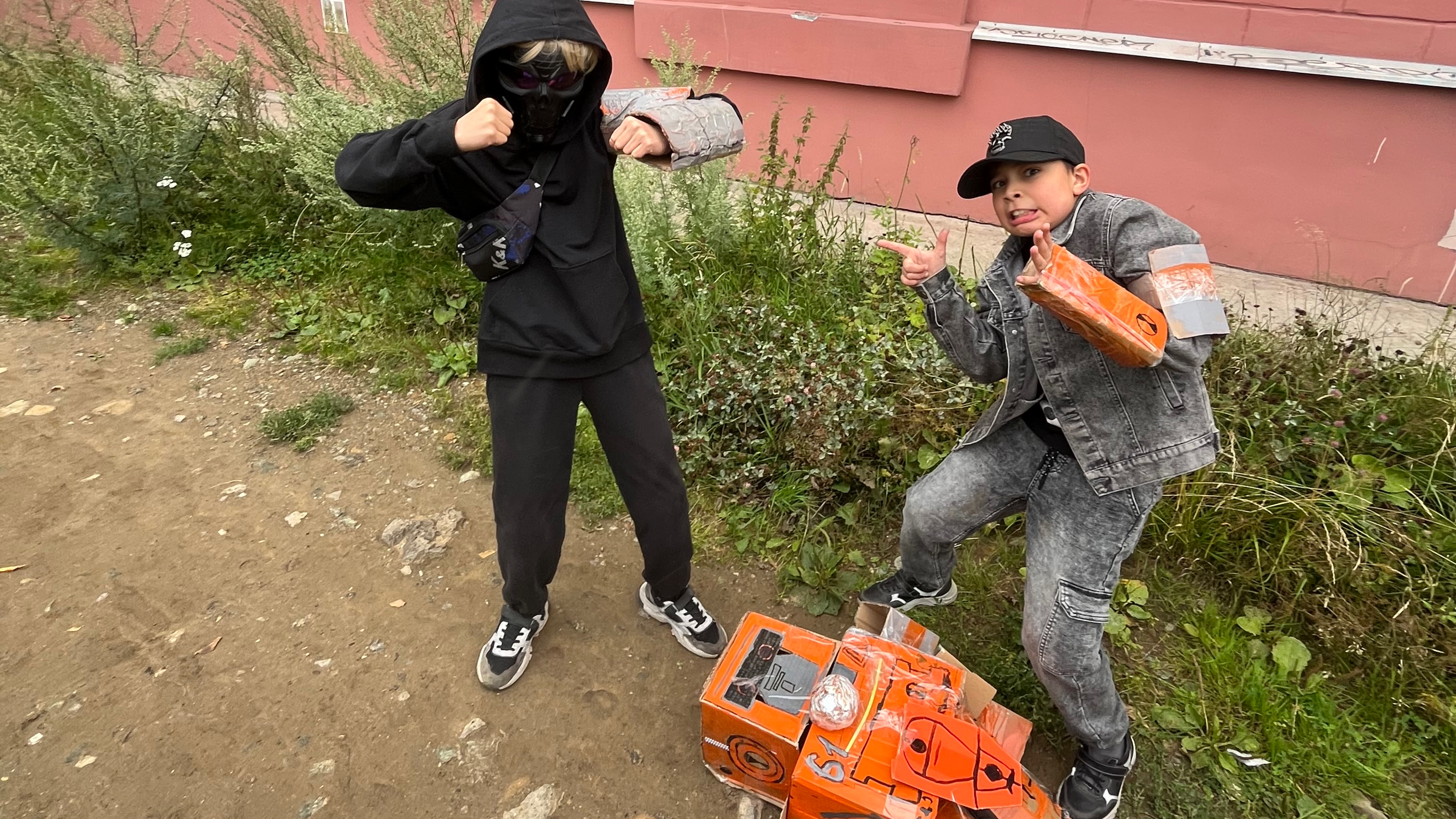 Битва Лео с гипер бандитом!!! Лео сражается с гипер бандитом !!!! 4 серия!!!!