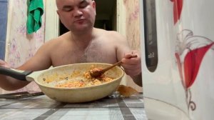 ОБЖОРЫЧ НА УЖИН/ЯИЧНИЦА С ПОМИДОРАМИ И ЛУКОМ