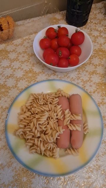 Обед смотреть онлайн