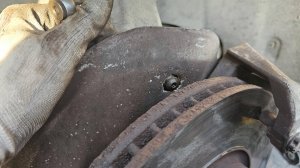 Металлический дребезг при езде по неровной дороге Audi A6 C7