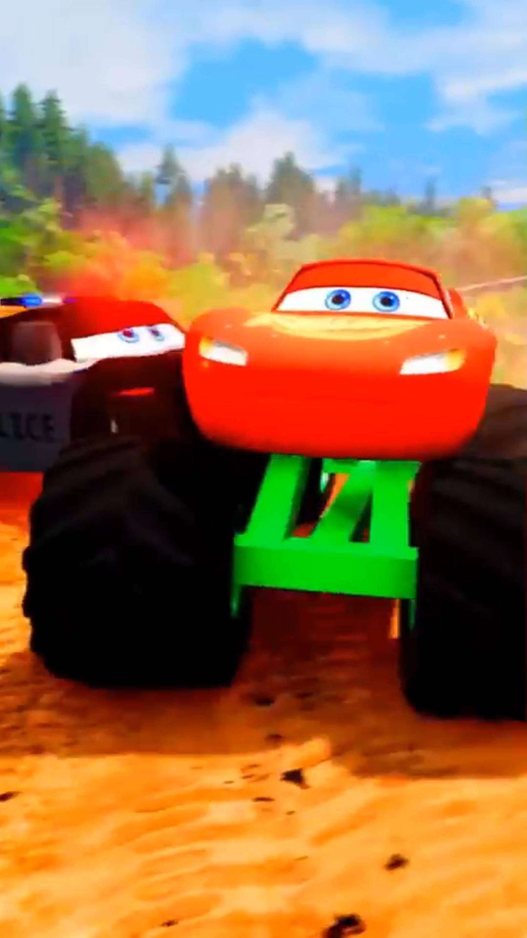 Молния Маккуин против полиции | MrQueen Drive Молния смотреть онлайн