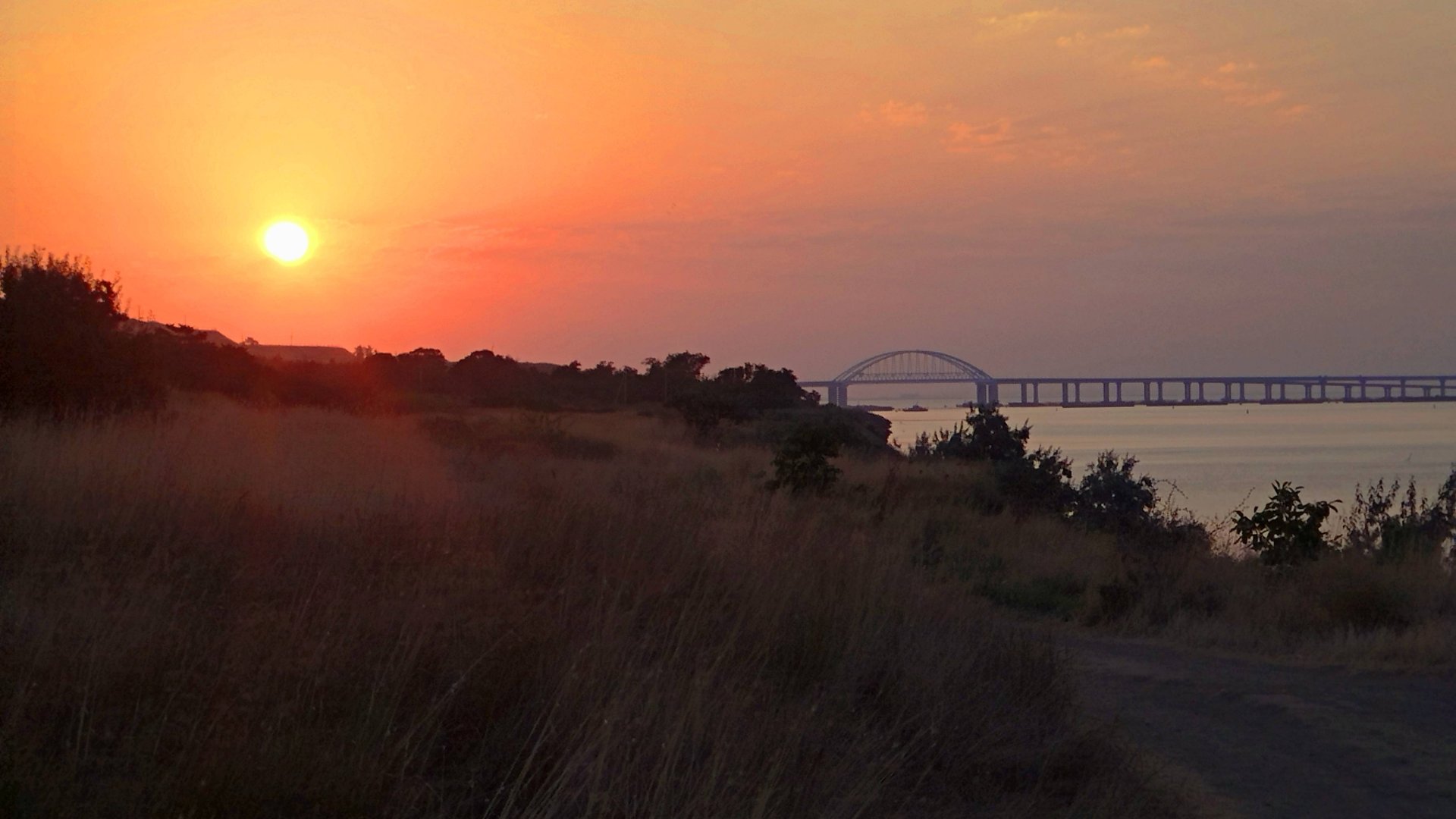 Старый карантин и утро на берегу моря смотреть онлайн