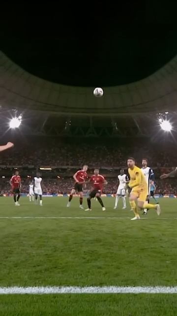 Сейв Микки Ван де Вен в финале Лиги Европы 2024\2025 🤯