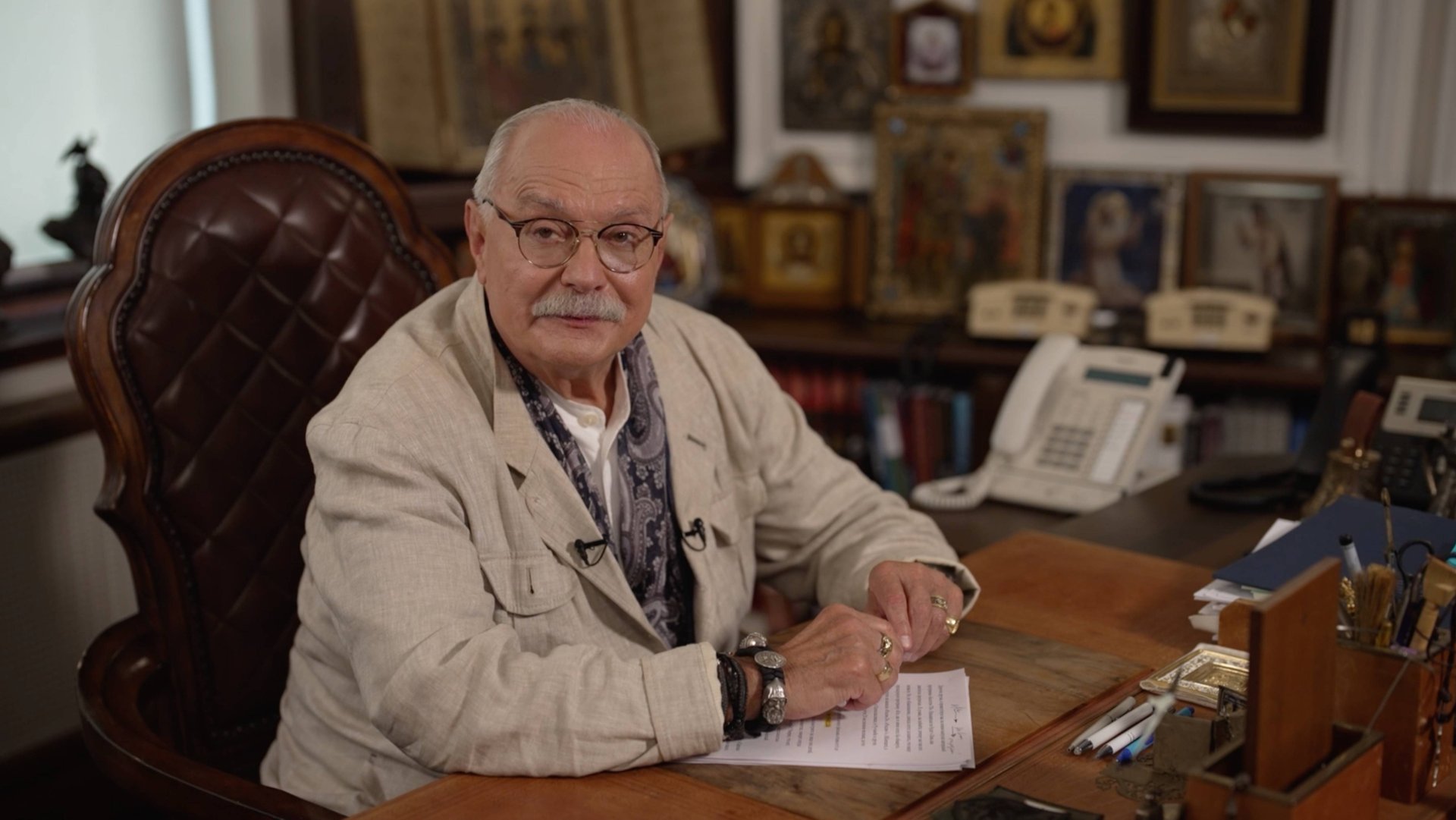 Анонс нового выпуска БесогонТВ «Лень как двигатель прогресса» смотреть онлайн