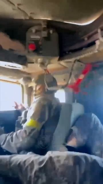 На чиле на расслабоне ВСУшки ушли к биндерке смотреть онлайн