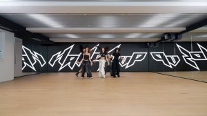 MEOVV - ‘HANDS UP’ DANCE PRACTICE VIDEO