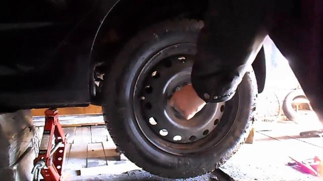 Как снять задний бампер Хендай Солярис- хечбек