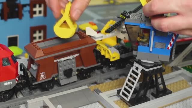 Строим парк для малышей! Трактор и самосвал в работе 🏗️ Игрушки в действии