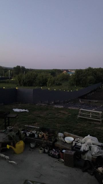 свет на забор