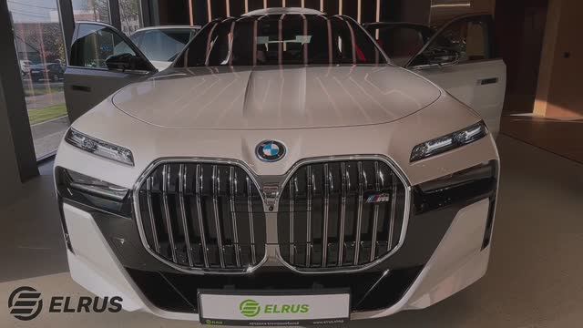 BMW I7 M70 Белая