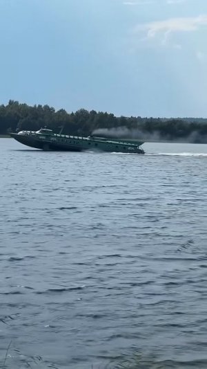 РАЗГОН Ракеты 

#shorts #лодка #скорость #boat #катер #юмор #карелия #ракета