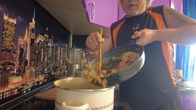 И розетку поставил, и суп сварил, и планов настроил! А может я супермен????🤔😜 смотреть онлайн