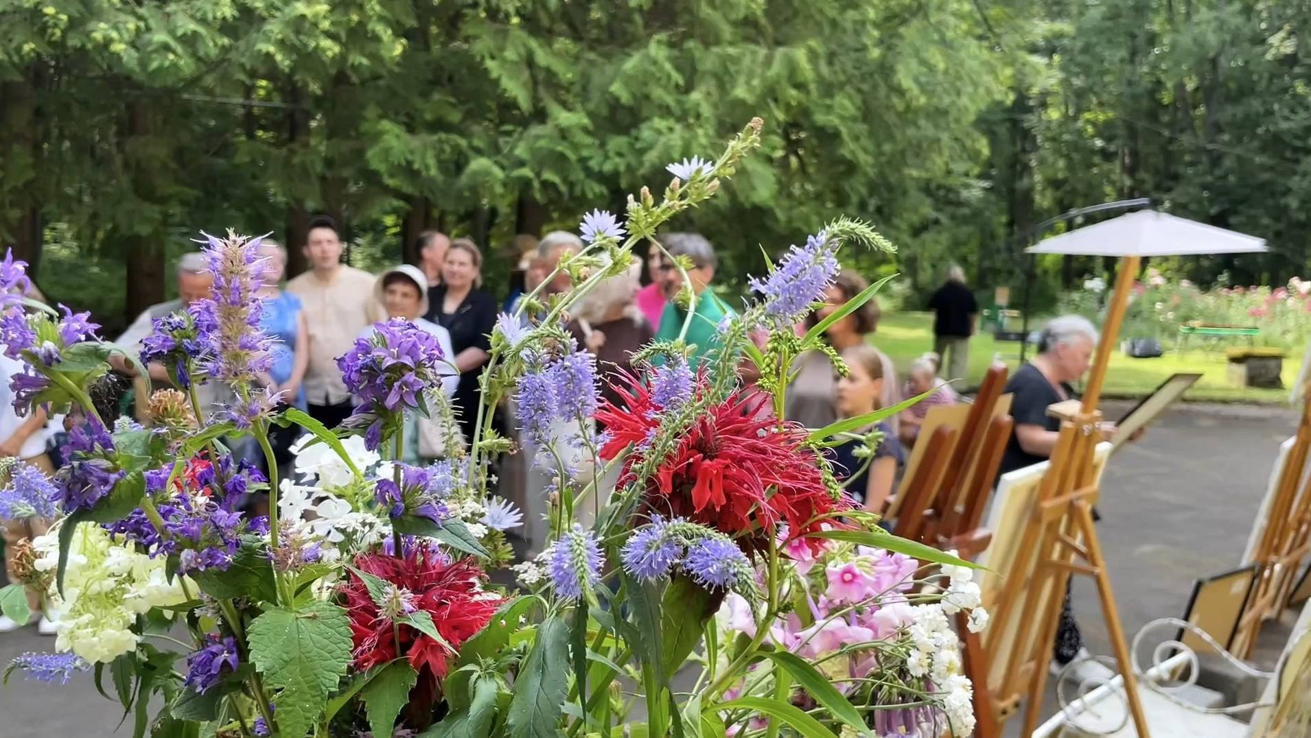 Подведение итогов традиционного Фестиваля художников «Пленэр-фест на Морозовской даче». 2025 г. смотреть онлайн