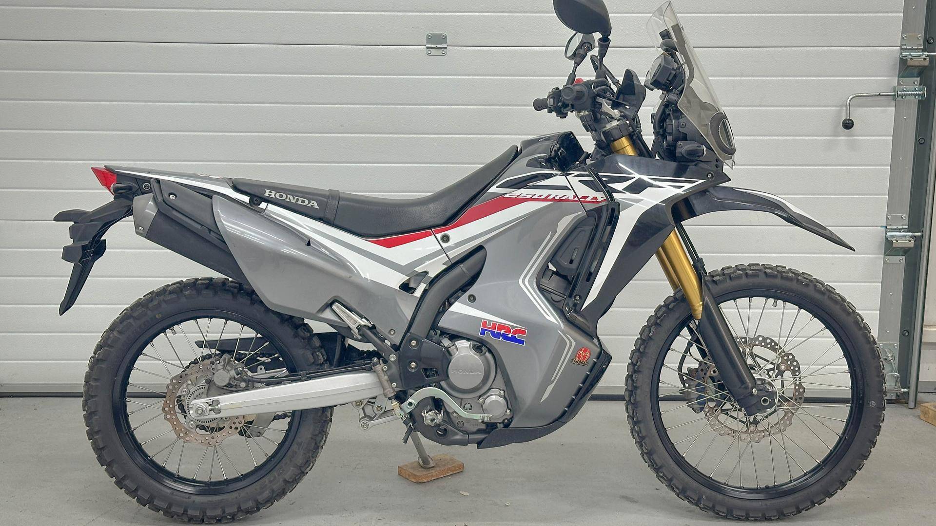 Honda CRF250Rally - MD44-1100394 смотреть онлайн