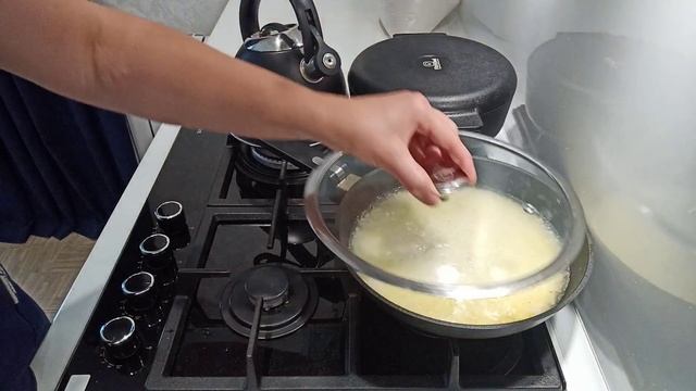 С утра нужно приготовить свинину с рисом// Родителей наградили орденом// смотреть онлайн