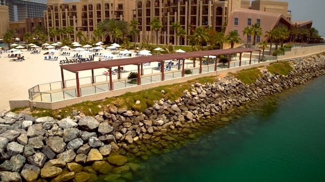 DoubleTree by Hilton Resort & Spa Marjan Island (beach) 5* смотреть онлайн
