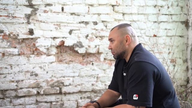 Беседу ведёт общественный активист Павел Онищенко. Вопросы не исчерпывают своей задачи. смотреть онлайн