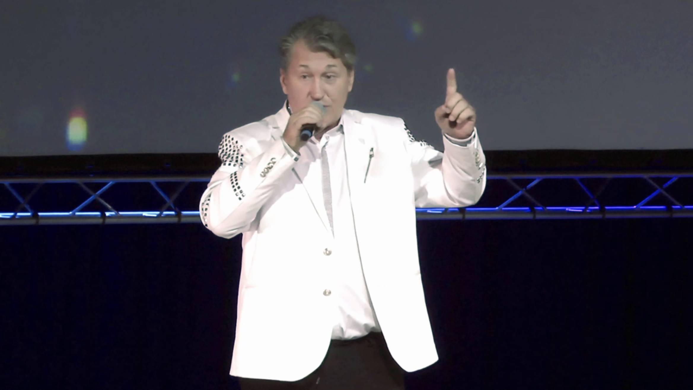 Владимир Черняков - Загуляю (музыка Владимир Черняков, слова Вадим Цыганов) смотреть онлайн