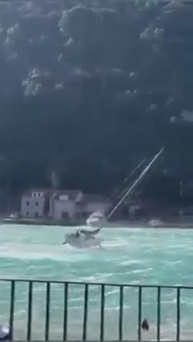 Бора в Дубровнике, Хорватия смотреть онлайн