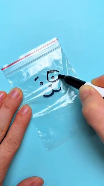 Смайлики на пакете😀 смотреть онлайн