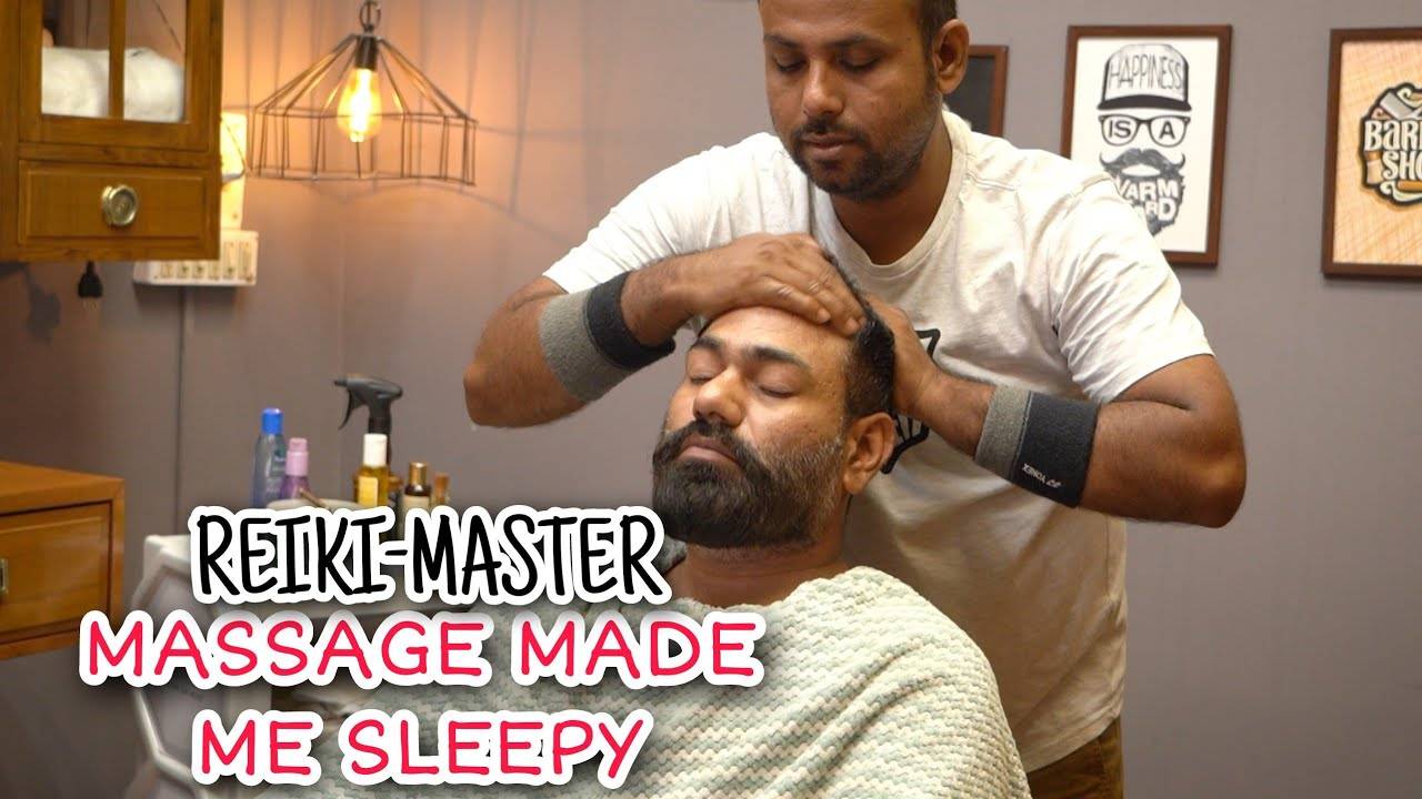 Reiki Master Head massage 💆_♂️ 😌 Really made me sleepy, Back massage by Indian BARBER смотреть онлайн