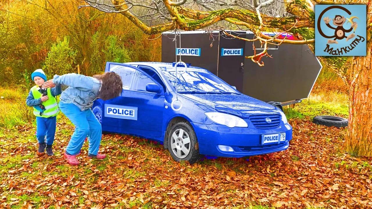 Манкиту стали врачами скорой помощи и отправились спасать монстриков. Истории для Детей. смотреть онлайн